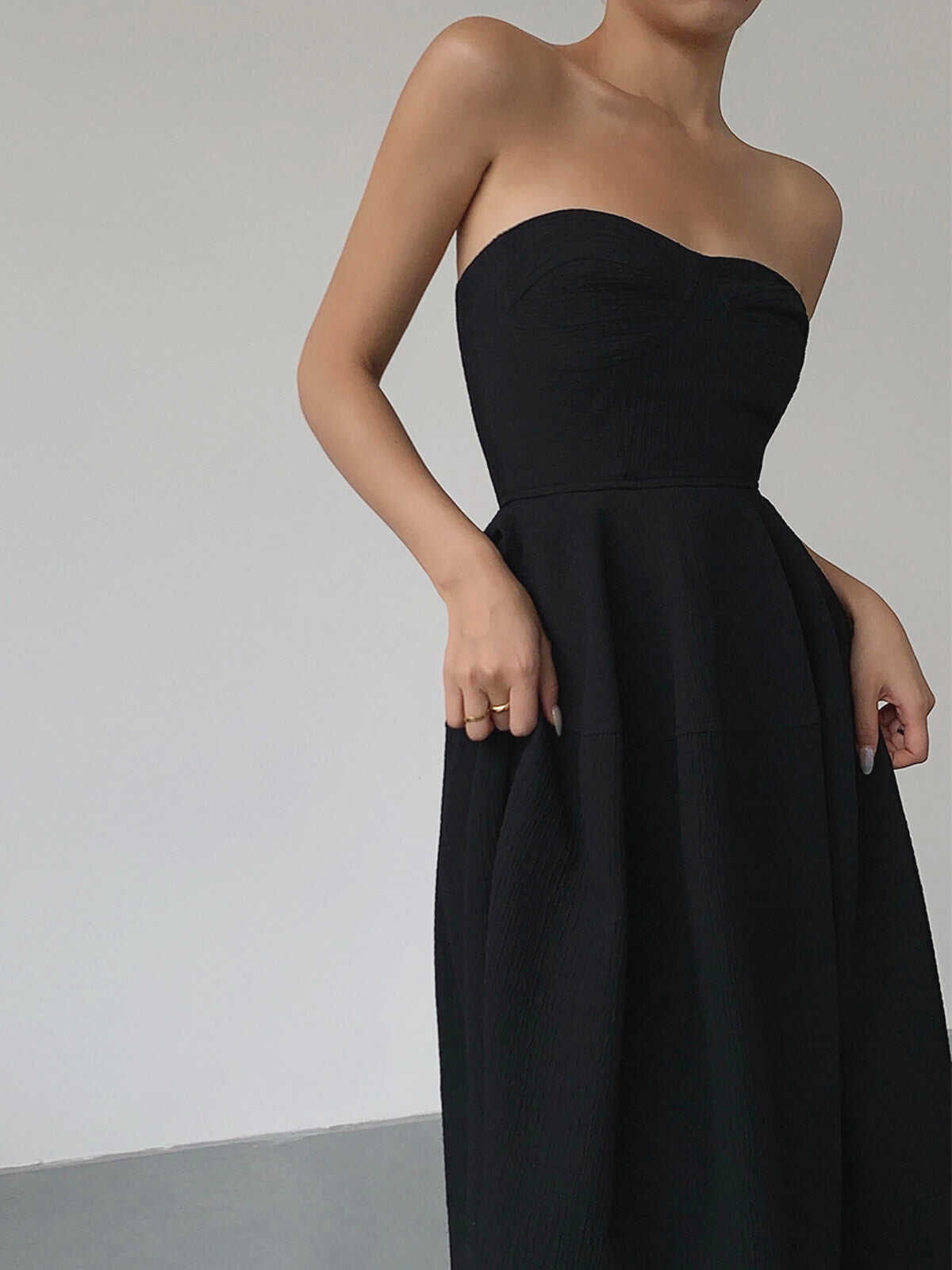 Contour Piping Strapless Tank Midi Dress