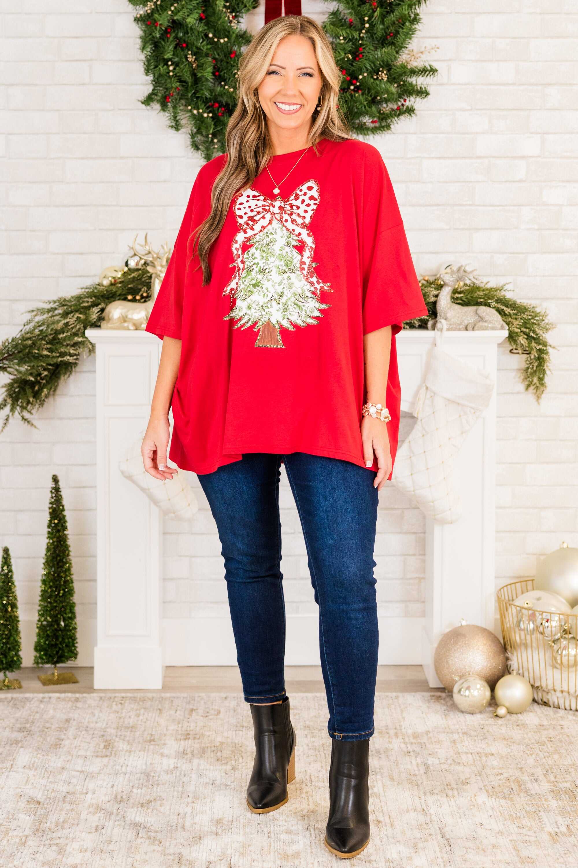 Postcards At Christmas Boyfriend Tee, Red