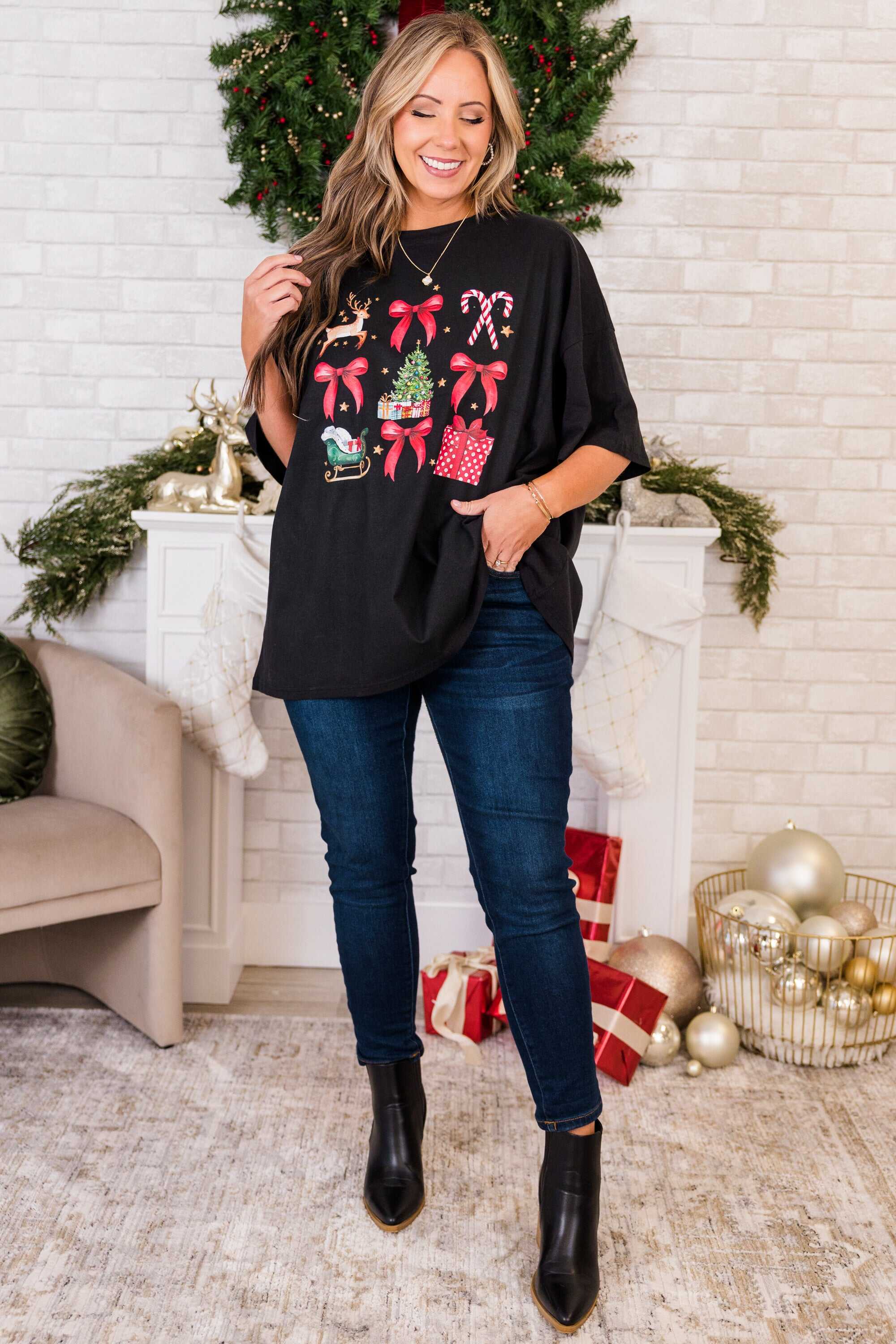 Christmas Cheer Boyfriend Tee, Black